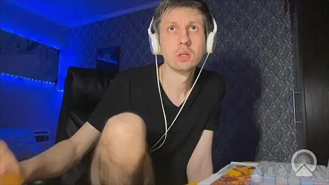 Aki-Laky online show from March 6, 8:48 pm