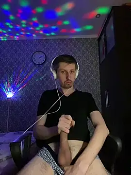 Aki-Laky online show from February 24, 7:30 pm