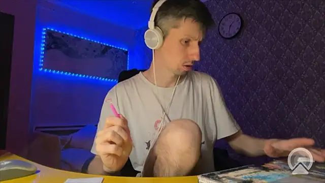 Snapshot of Aki-Laky chatting on January 17, 8:34 pm Aki-Laky online show from January 17, 8:34 pm