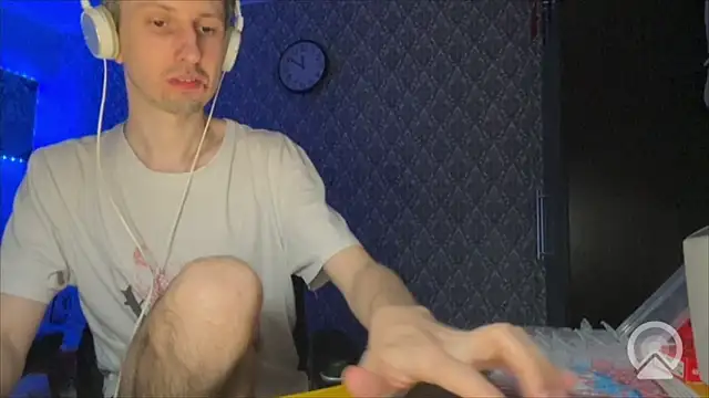 Aki-Laky online show from April 8, 6:53 pm