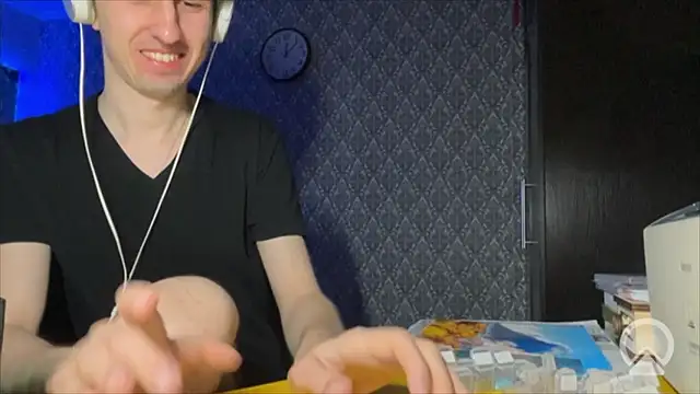 Aki-Laky online show from March 3, 7:10 pm