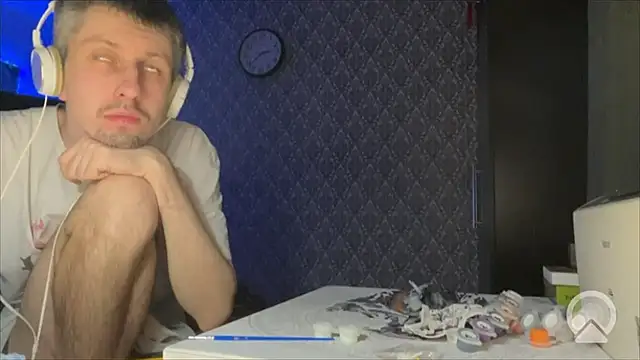 Snapshot of Aki-Laky chatting on December 20, 9:39 pm Aki-Laky online show from December 20, 9:39 pm