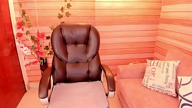 marien thomson  online show from October 26, 9:26 pm