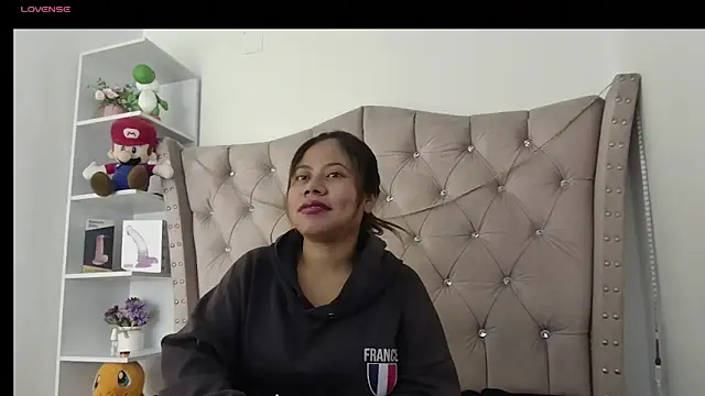 Sweet Orianaa online show from June 21, 2:34 pm