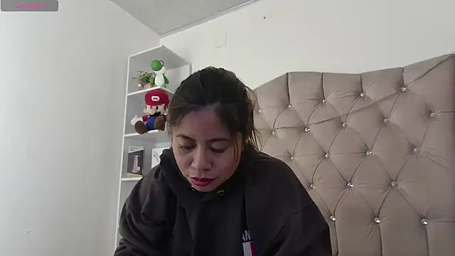 Sweet Orianaa online show from June 15, 8:19 pm