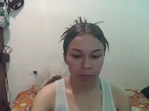 Snapshot of Sweet_Orianaa chatting on February 5, 1:04 am Sweet Orianaa online show from February 5, 1:04 am