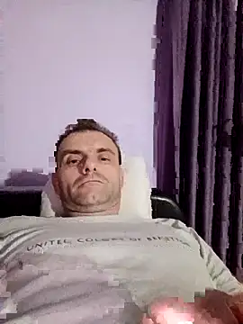 Snapshot of BARON1310 chatting on December 17, 12:15 am BARON1310 online show from December 17, 12:15 am