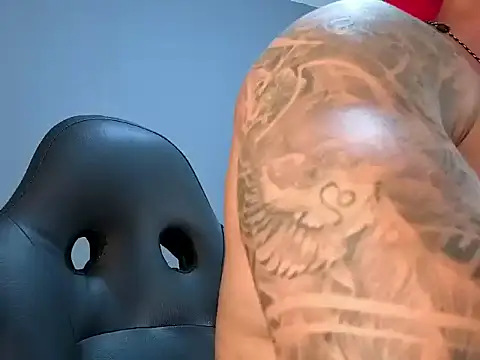 OwenMaximus814 online show from March 30, 6:42 pm