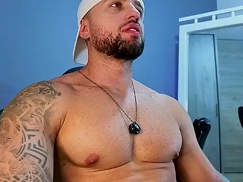 OwenMaximus814 online show from April 13, 5:50 pm