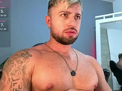 OwenMaximus814 online show from March 31, 7:16 pm