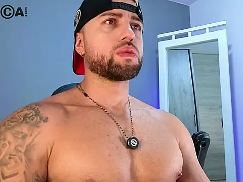 OwenMaximus814 online show from March 22, 4:19 pm