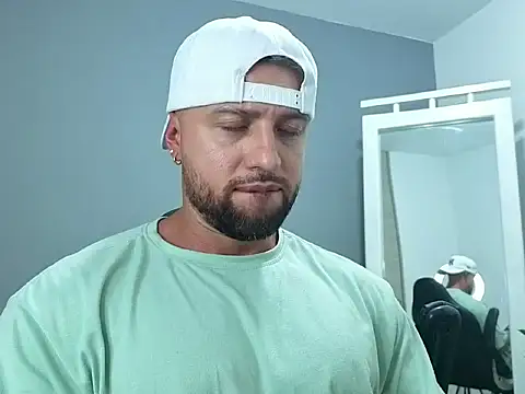 OwenMaximus814 online show from March 12, 8:35 pm