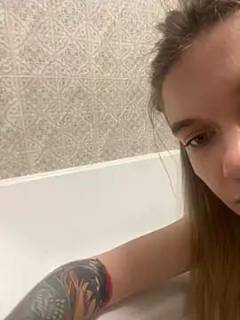 Snapshot of AnacondaOn chatting on January 26, 9:51 pm AnacondaOn online show from January 26, 9:51 pm