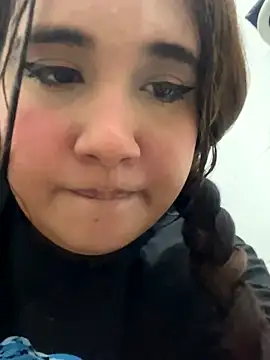 melyescobar online show from October 22, 3:39 am