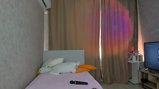 Snapshot of MuseMelody chatting on February 5, 11:06 am MuseMelody online show from February 5, 11:06 am