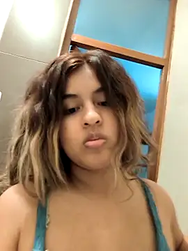 Snapshot of Suavecita2 chatting on October 29, 9:25 pm Suavecita2 online show from October 29, 9:25 pm