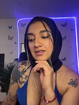 Snapshot of Lia-mitch chatting on July 1, 6:52 pm Lia-mitch online show from July 1, 6:52 pm