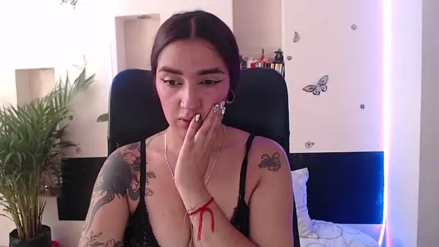 Lia-mitch online show from February 25, 7:38 pm