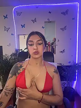 Snapshot of Lia-mitch chatting on July 17, 6:49 pm Lia-mitch online show from July 17, 6:49 pm
