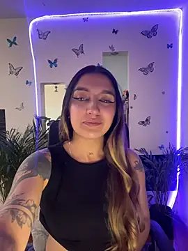 Snapshot of Lia-mitch chatting on July 15, 6:48 pm Lia-mitch online show from July 15, 6:48 pm