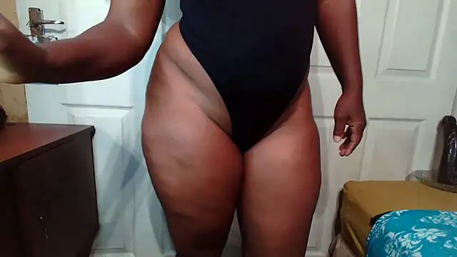 Snapshot of Smoochy_ chatting on November 26, 2:33 am Smoochy online show from November 26, 2:33 am