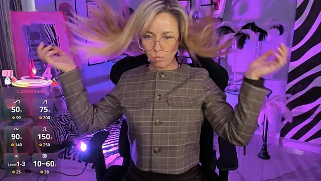 LadyIzabel online show from April 16, 2:51 pm