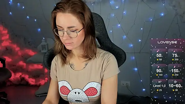 Snapshot of LadyIzabel chatting on March 3, 8:41 am LadyIzabel online show from March 3, 8:41 am