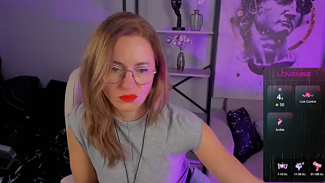 LadyIzabel online show from October 28, 9:30 am