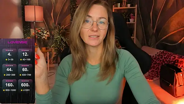 LadyIzabel online show from November 11, 5:35 am