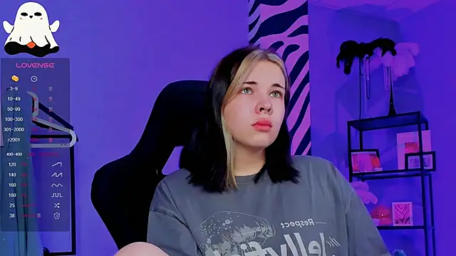 AliceSunday online show from October 23, 1:59 am