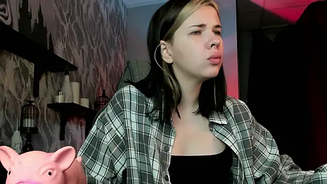 AliceSunday online show from November 8, 4:05 am