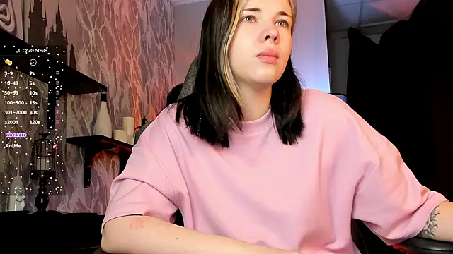 AliceSunday online show from November 11, 2:06 am