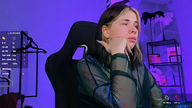 AliceSunday online show from October 28, 2:12 am