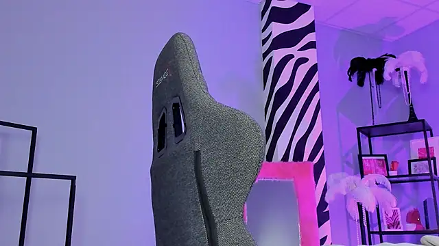 AliceSunday online show from November 17, 2:15 am