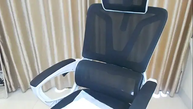 Snapshot of Milk-babier chatting on January 17, 5:33 am Milk-babier online show from January 17, 5:33 am