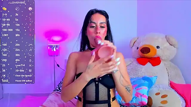 Snapshot of Lunadahia chatting on October 24, 10:03 am Lunadahia online show from October 24, 10:03 am