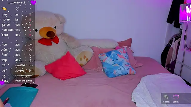 Lunadahia online show from December 5, 4:33 am