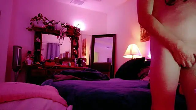 NinasNylonz online show from November 20, 4:02 am