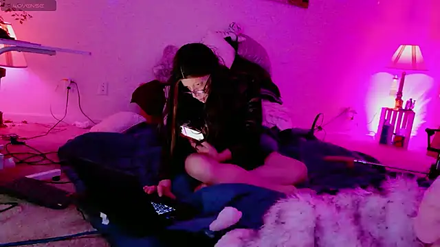 NinasNylonz online show from June 30, 2:28 pm