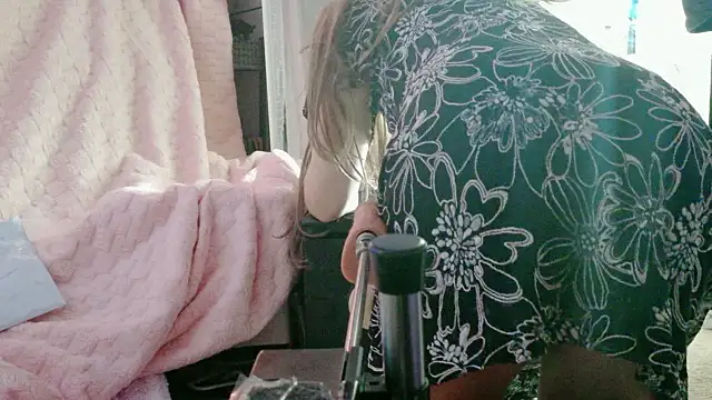 NinasNylonz online show from September 26, 8:59 pm