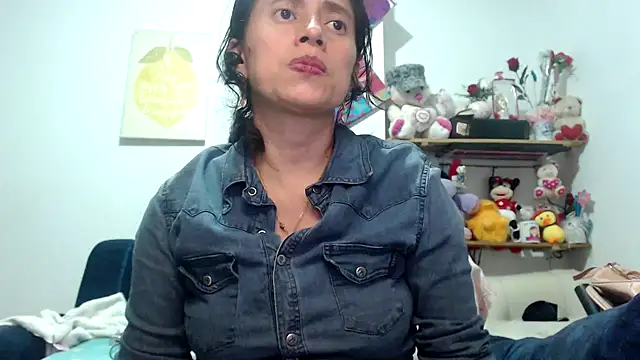 Snapshot of sexy_mary_69 chatting on September 24, 11:21 pm sexy mary 69 online show from September 24, 11:21 pm