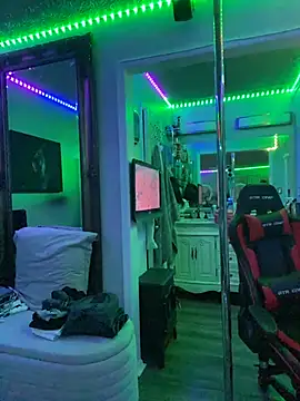 curvyfunlover online show from February 9, 2:09 am