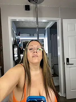 curvyfunlover online show from February 7, 12:13 pm