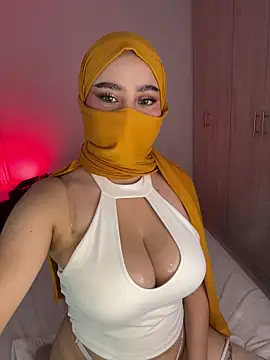 Snapshot of amaal_ chatting on January 7, 8:25 pm amaal online show from January 7, 8:25 pm