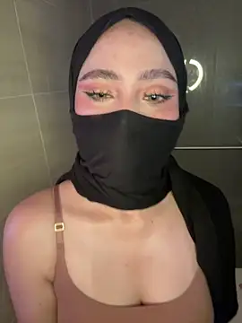 amaal  online show from November 8, 6:55 pm