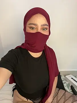 Snapshot of amaal_ chatting on December 16, 7:40 pm amaal online show from December 16, 7:40 pm