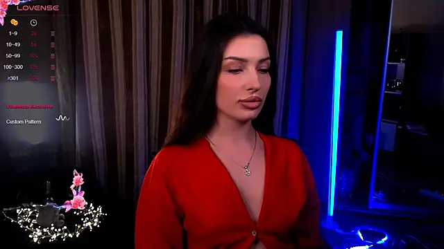 Snapshot of Laura_Bess chatting on April 29, 8:59 pm Laura Bess online show from April 29, 8:59 pm