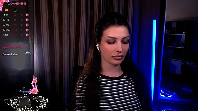 Snapshot of Laura_Bess chatting on April 30, 5:09 pm Laura Bess online show from April 30, 5:09 pm