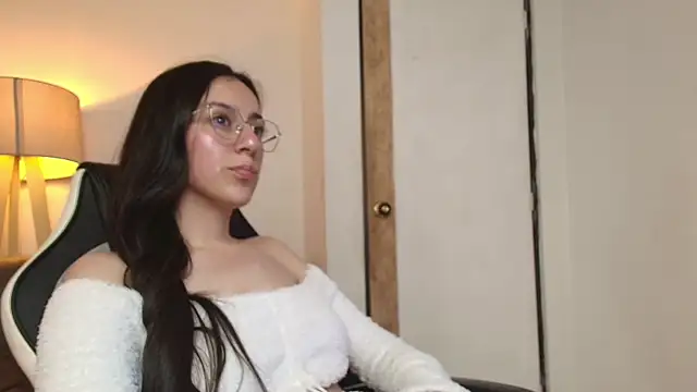 Sweet Sammy  online show from May 13, 7:43 pm