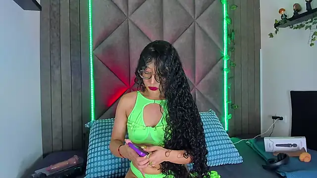 BriaConner  online show from January 14, 2:59 am